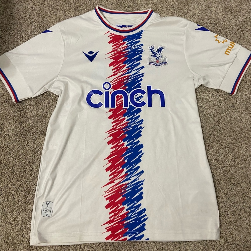 Crystal Palace 22/23 away soccer jersey size medium.